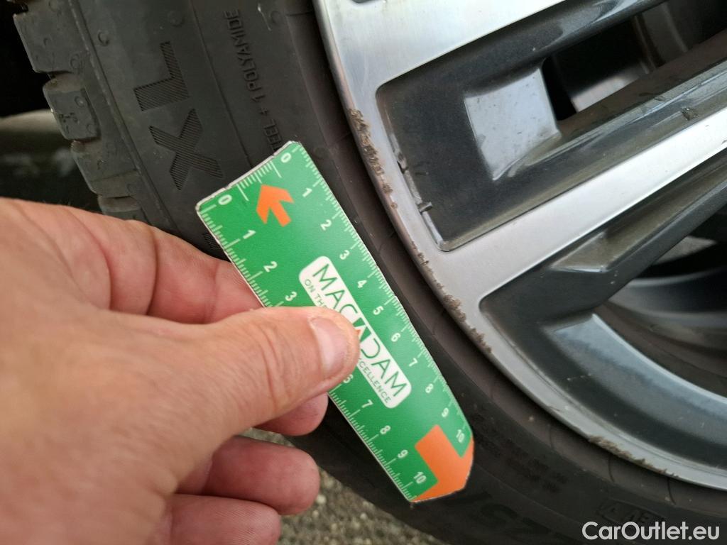  Bmw  Serie 2 BMW Série 2 Gran Coupé / 2019 / 4P / Berline 218I Business Design #26