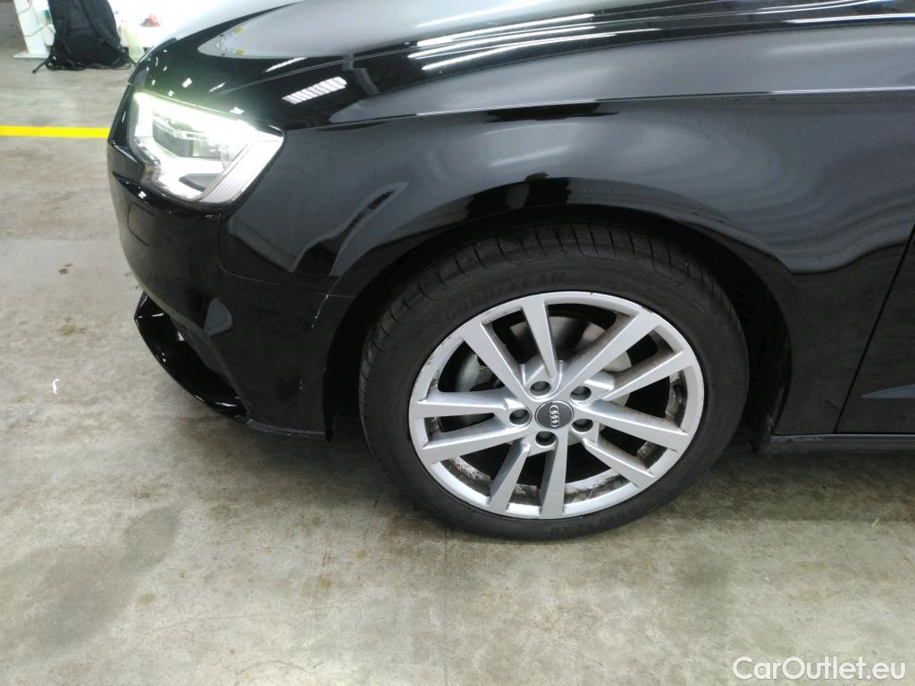  Audi  A3 AUDI  Sportback / 2016 / 5P / Berline 35 TFSI 150 COD S TRONIC BUSINESS LINE #40
