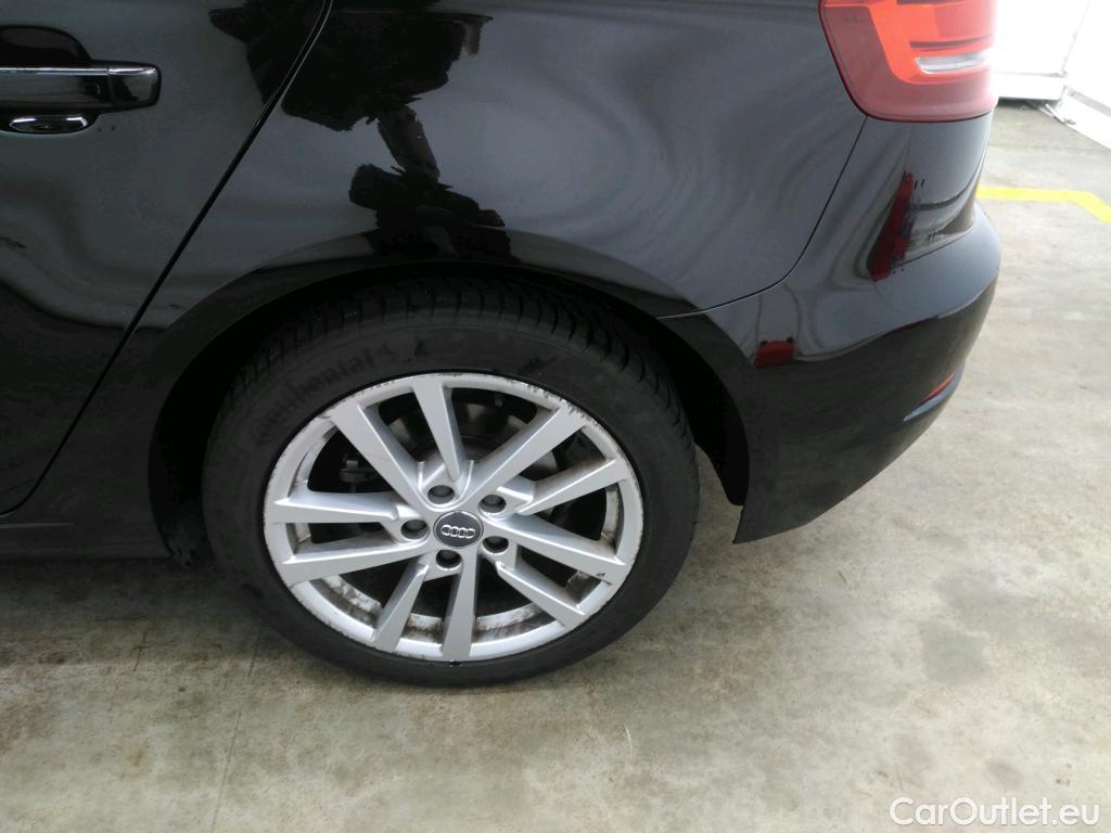  Audi  A3 AUDI  Sportback / 2016 / 5P / Berline 35 TFSI 150 COD S TRONIC BUSINESS LINE #35