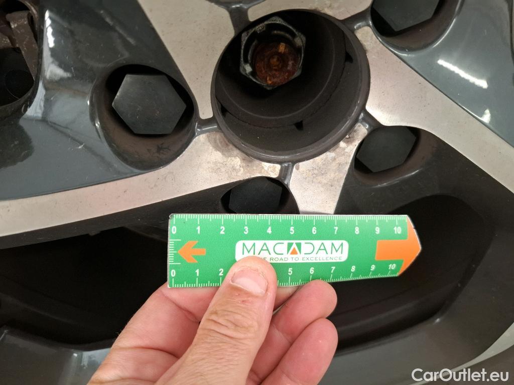  Citroen  C5 CITROEN  Aircross / 2018 / 5P / SUV BlueHDi 130 S&S BVM6 Business #4