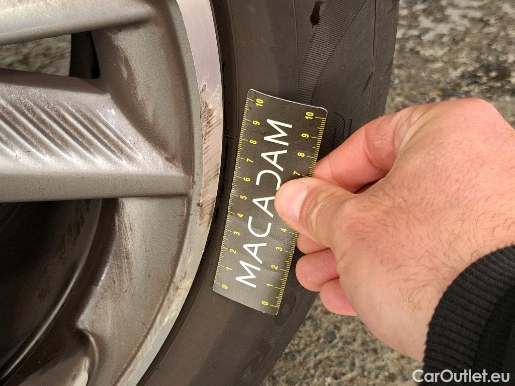  DS  DS7 DS DS 7 Crossback / 2017 / 5P / SUV BlueHDi 130 Automatique RIVOLI #9