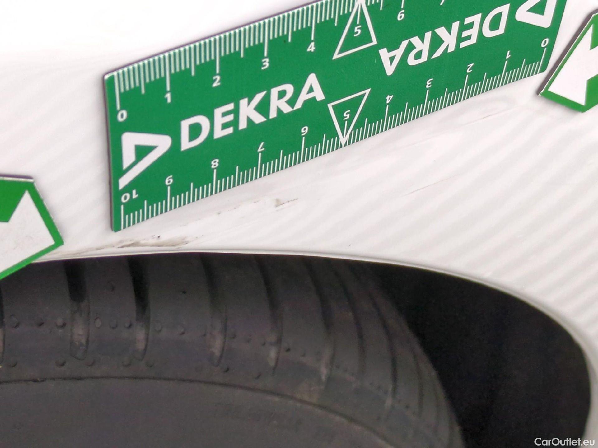  Mercedes  CLA-Klasse MERCEDES-BENZ CLA Shooting Brake / 2019 / 5P / Break CLA 200 d Progressive Line BA8 #12