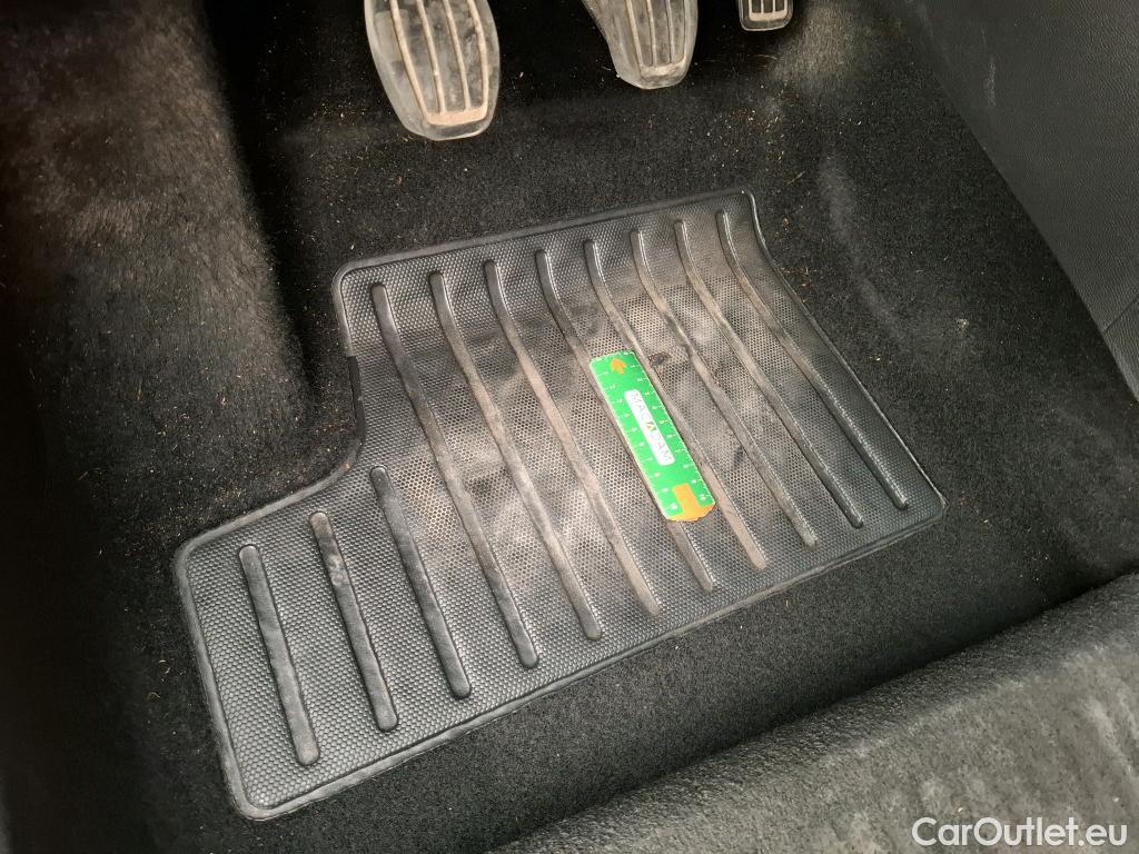  Peugeot  2008  Allure Business 1.5 HDi 100CV BVM6 E6d #59