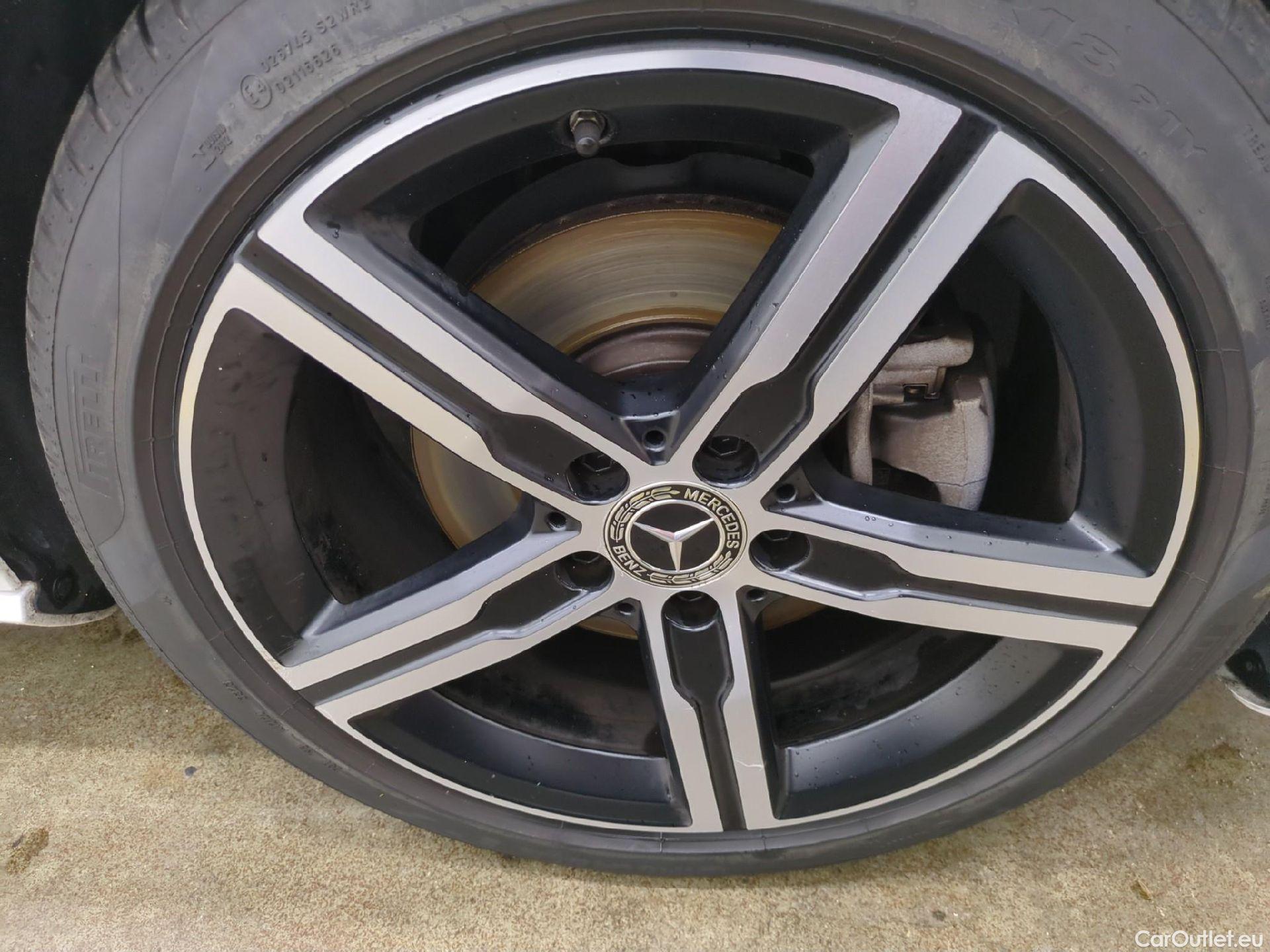  Mercedes  CLA-Klasse MERCEDES-BENZ CLA Shooting Brake / 2019 / 5P / Break CLA 200 d Progressive Line BA8 #3