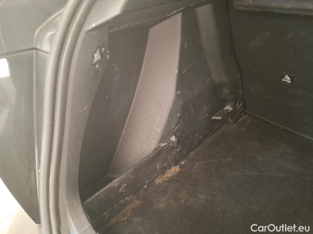  Peugeot  2008  Active Business 1.5 HDi 110CV BVM6 E6d #52