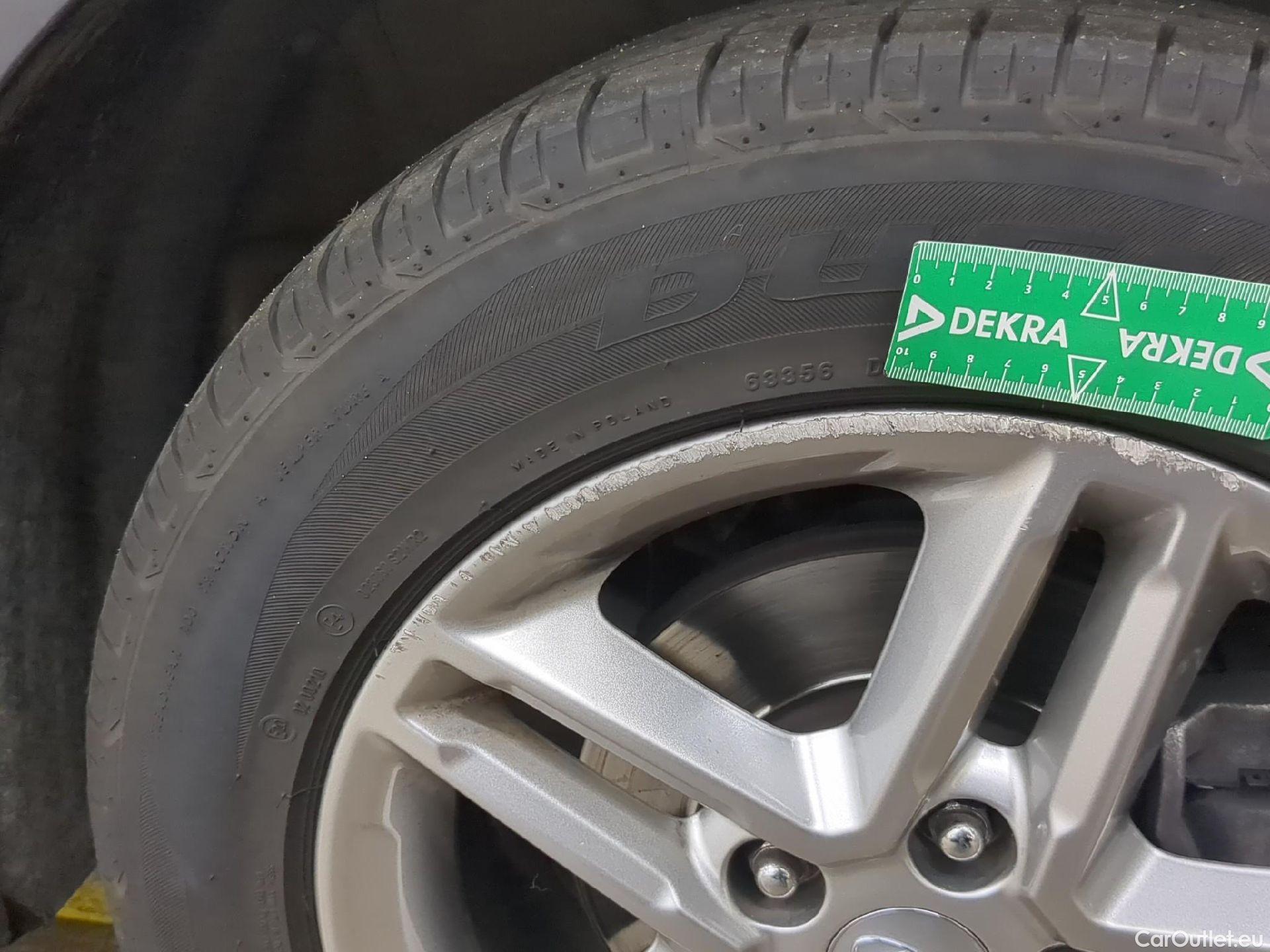  Hyundai  Konna HYUNDAI Kona / 2020 / 5P / SUV 1.0 T-GDI 120 HYBRID 48V BUSINESS #2