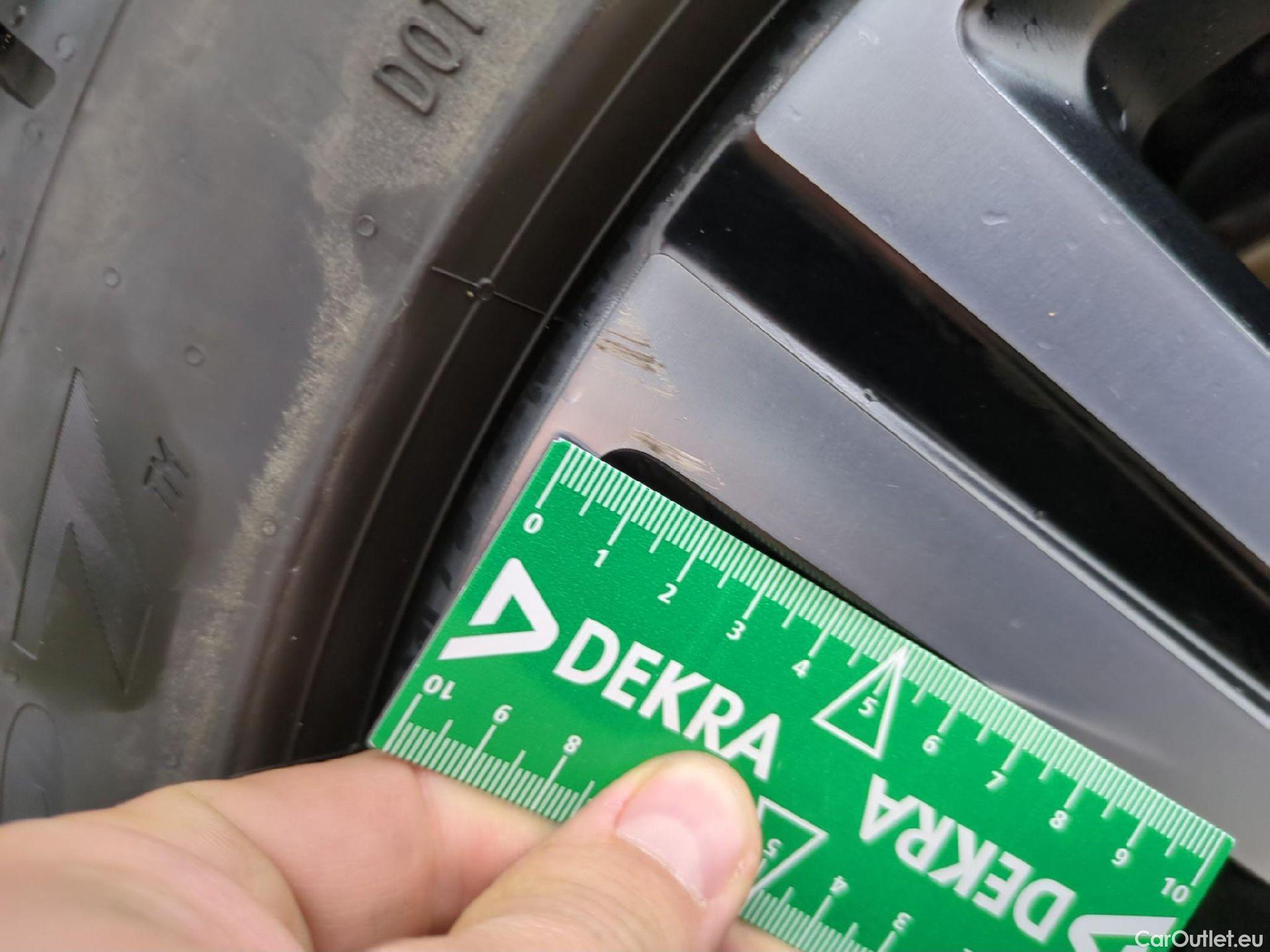  Mercedes  CLA-Klasse MERCEDES-BENZ CLA Shooting Brake / 2019 / 5P / Break CLA 200 d Progressive Line BA8 #5