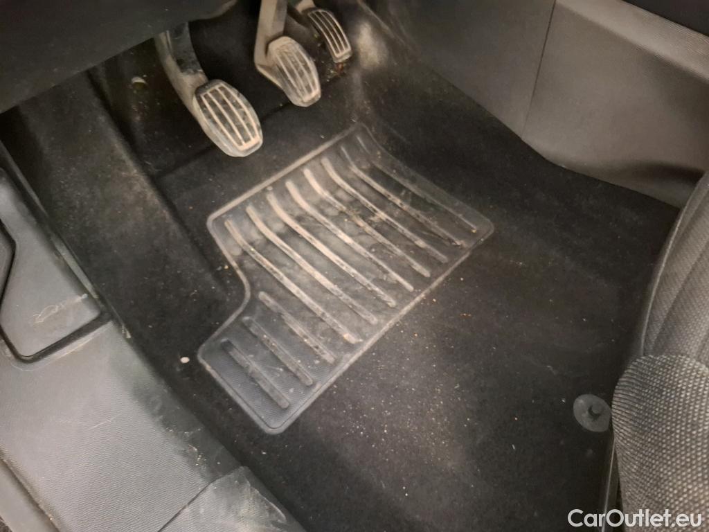  Peugeot  2008  Active Business 1.5 HDi 110CV BVM6 E6d #24