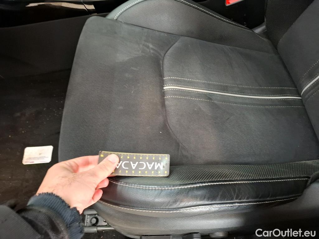  KIA  Cee'd KIA ProCeed / 2021 / 5P / Break 1.5 T-GDI 160 ISG GT LINE PREMIUM DCT7 #31