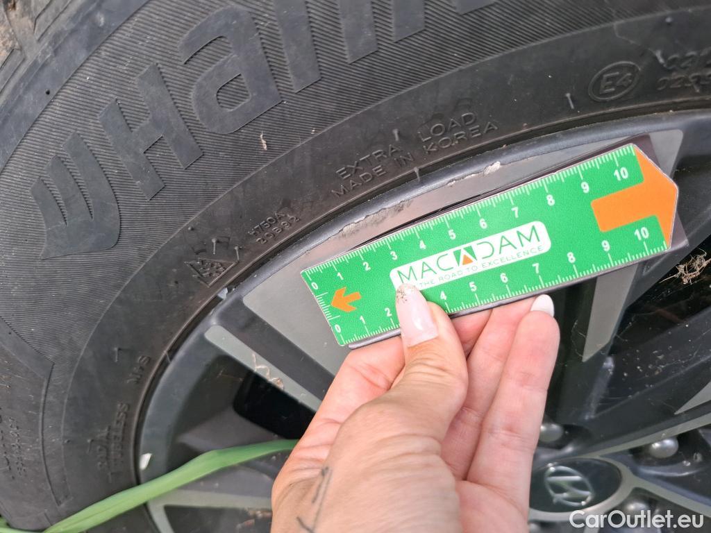  Hyundai  Tucson HYUNDAI  / 2020 / 5P / SUV 1.6 HYBRID 230 CREATIVE #14