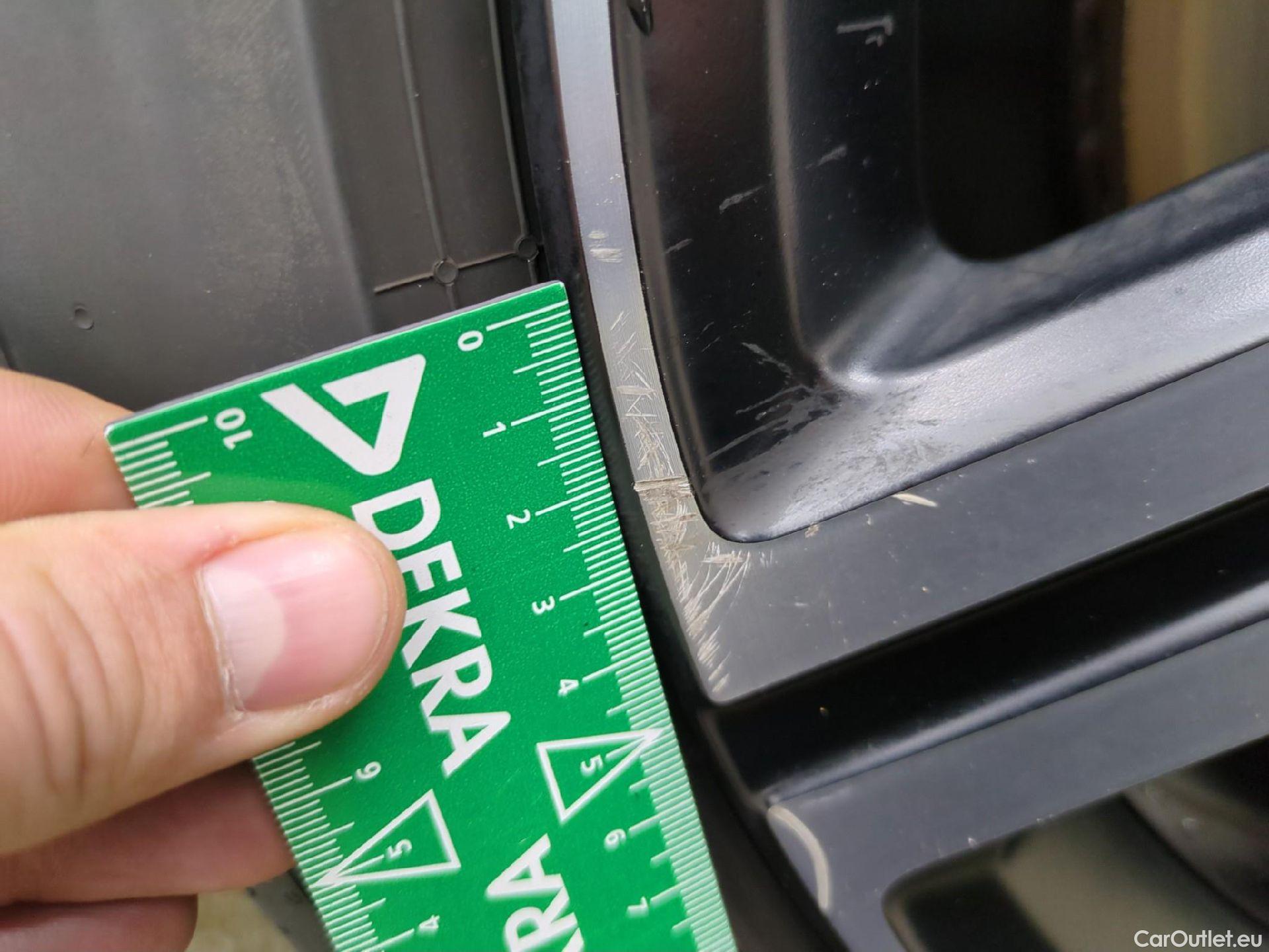  Mercedes  CLA-Klasse MERCEDES-BENZ CLA Shooting Brake / 2019 / 5P / Break CLA 200 d Progressive Line BA8 #2