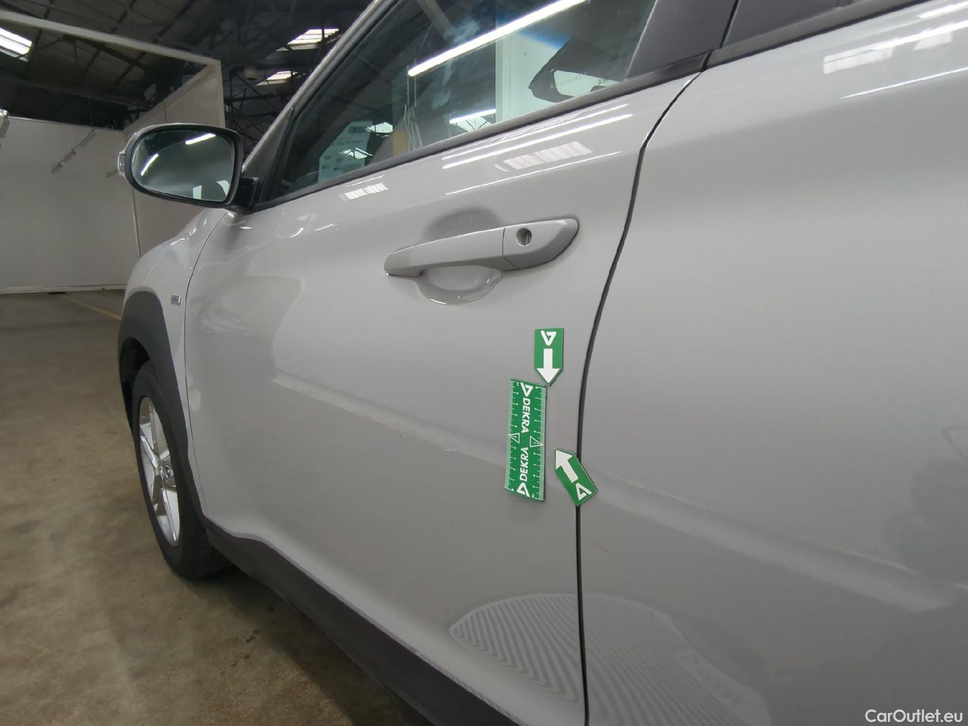  Hyundai  Konna HYUNDAI Kona / 2020 / 5P / SUV 1.0 T-GDI 120 HYBRID 48V BUSINESS #30