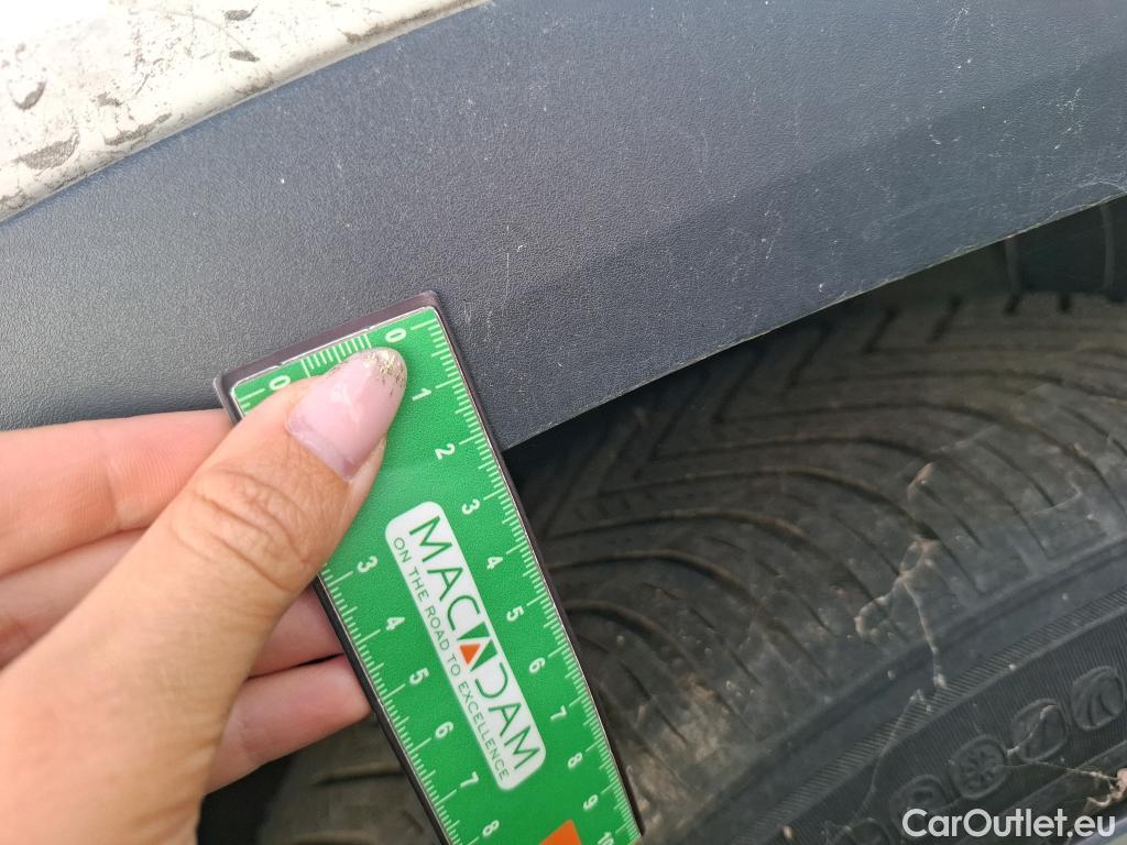  Hyundai  Tucson HYUNDAI  / 2020 / 5P / SUV 1.6 HYBRID 230 CREATIVE #16