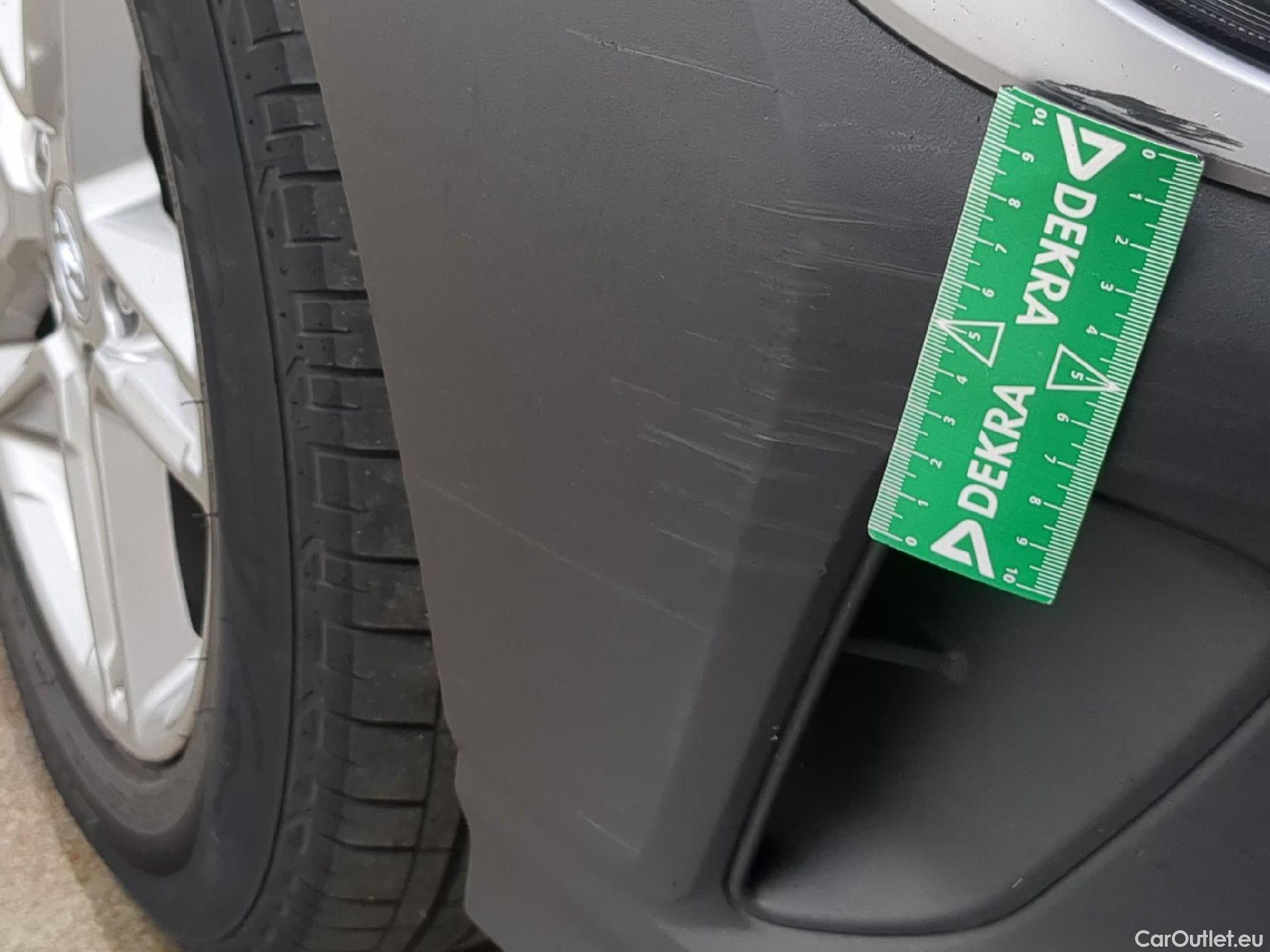  Hyundai  Konna HYUNDAI Kona / 2020 / 5P / SUV 1.0 T-GDI 120 HYBRID 48V BUSINESS #25