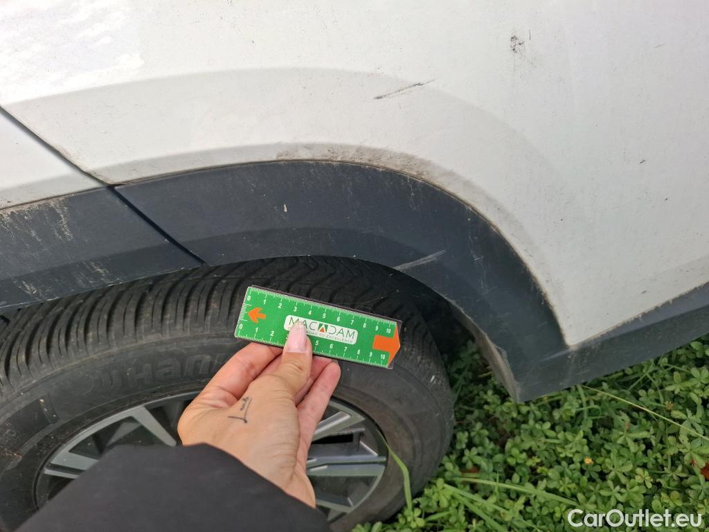  Hyundai  Tucson HYUNDAI  / 2020 / 5P / SUV 1.6 HYBRID 230 CREATIVE #17