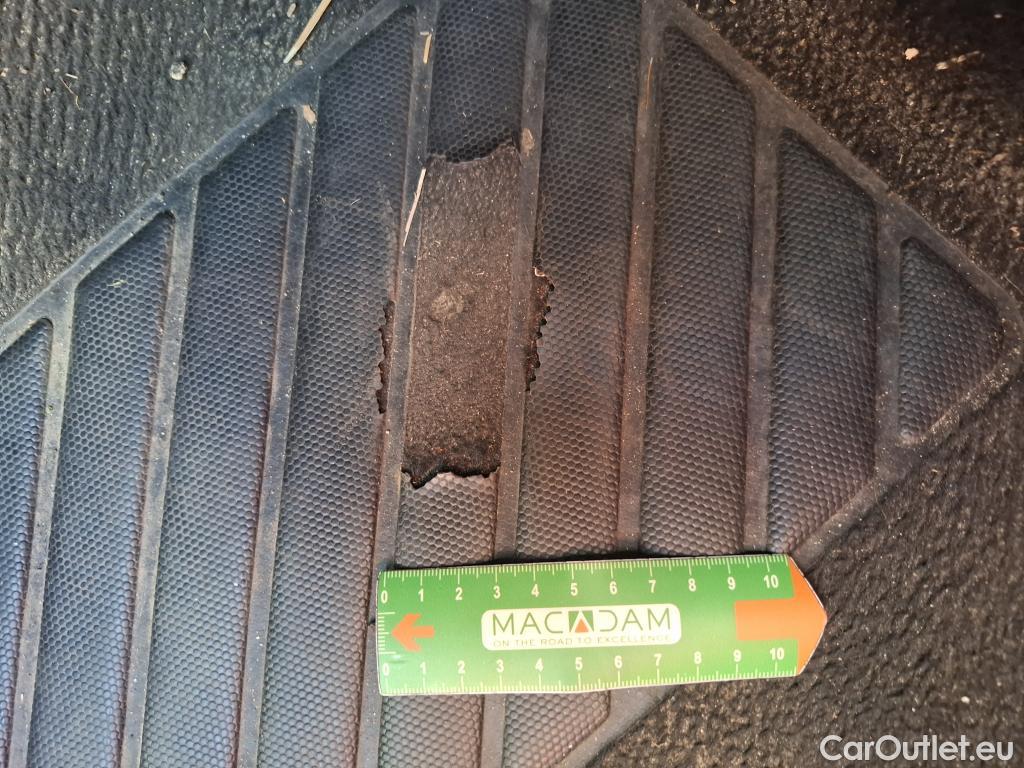  Peugeot  3008  Active Business 1.5 HDi 130CV BVA8 E6d #30