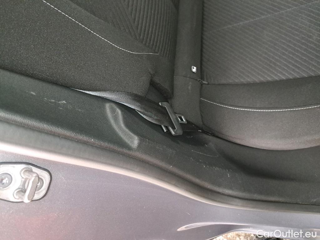  Peugeot  308 PEUGEOT  SW / 2021 / 5P / Break BlueHDi 130 ACTIVE PACK #17