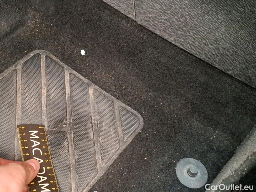  Peugeot  3008  Active Business 1.5 HDi 130CV BVA8 E6d #27