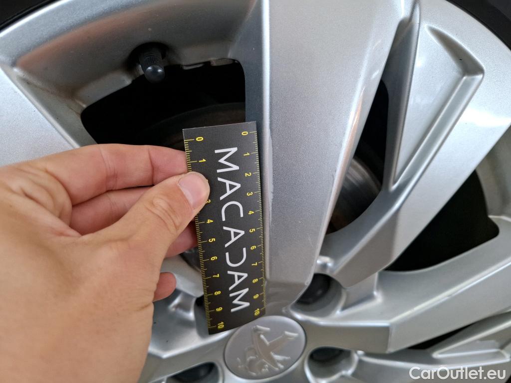  Peugeot  3008  Active Business 1.5 HDi 130CV BVA8 E6d #19