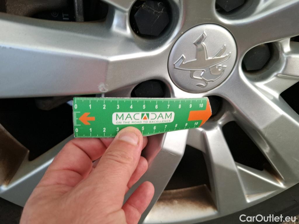  Peugeot  3008  Active Business 1.5 HDi 130CV BVA8 E6d #24