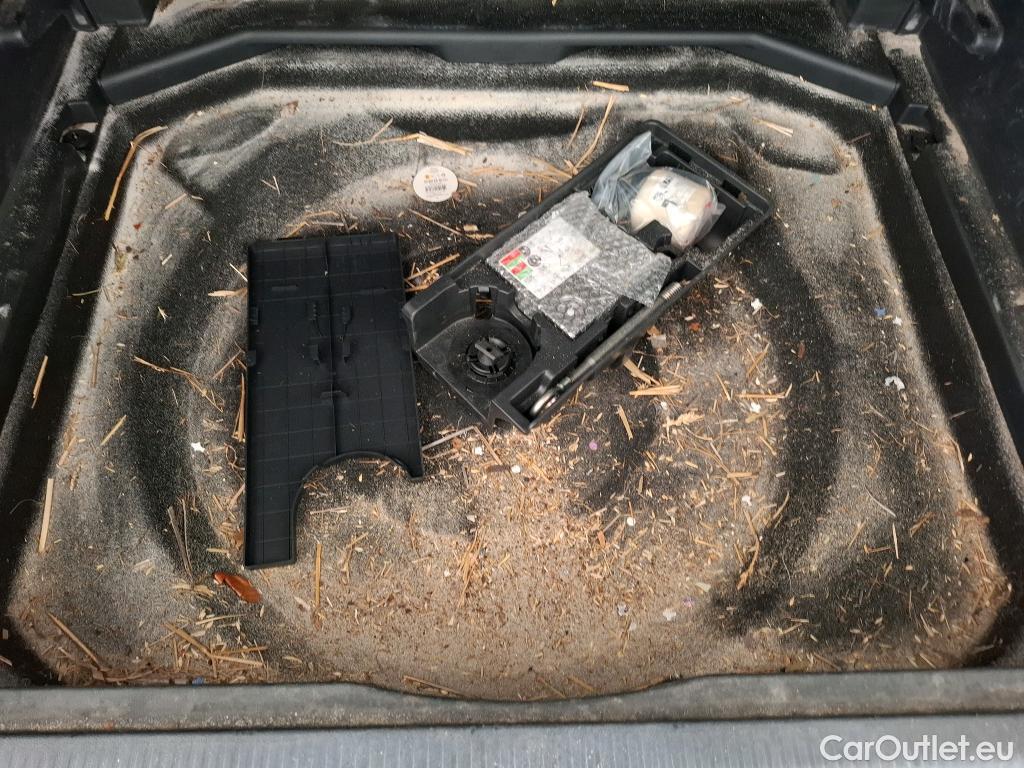  Peugeot  3008  Active Business 1.5 HDi 130CV BVA8 E6d #39