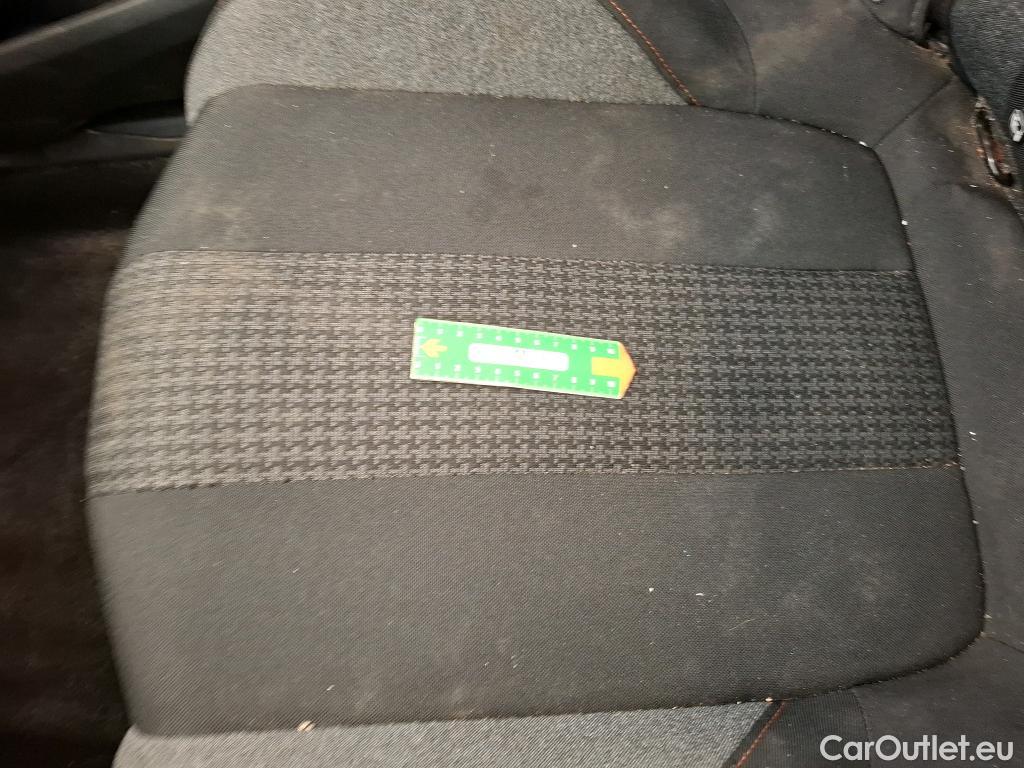  Peugeot  3008  Active Business 1.5 HDi 130CV BVA8 E6d #37