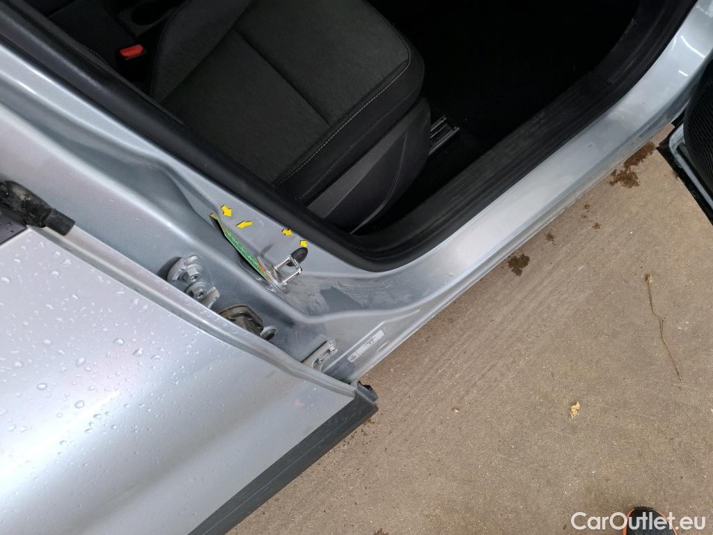  Renault  Captur RENAULT  / 2019 / 5P / SUV Business E-Tech hybride 145 -21 #19