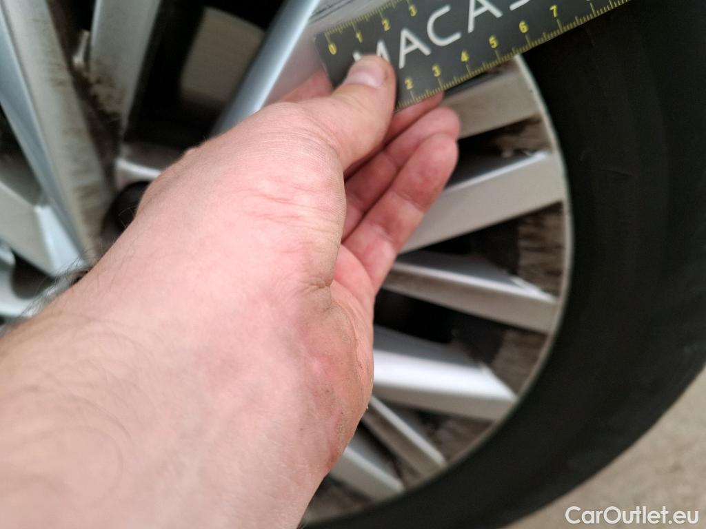  Volkswagen  T-ROC VOLKSWAGEN  / 2017 / 5P / SUV 2.0 TDI 115 LOUNGE BUS #12