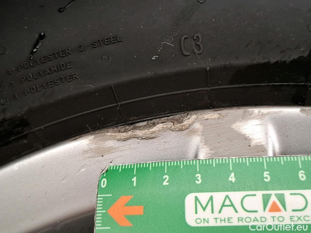  Volkswagen  Golf  VOLKSWAGEN / 2020 / 5P / Berline 2.0 TDI SCR 115 DSG7 Life Busi #3