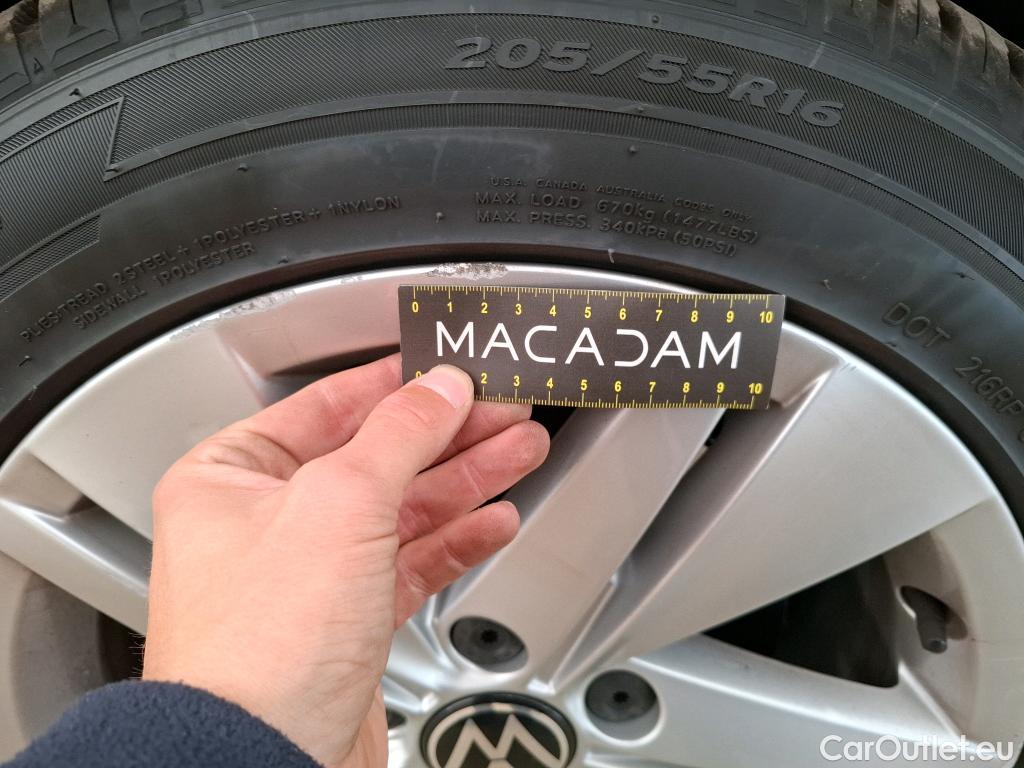  Volkswagen  Golf  VOLKSWAGEN / 2020 / 5P / Berline 2.0 TDI SCR 115 DSG7 Life Busi #6