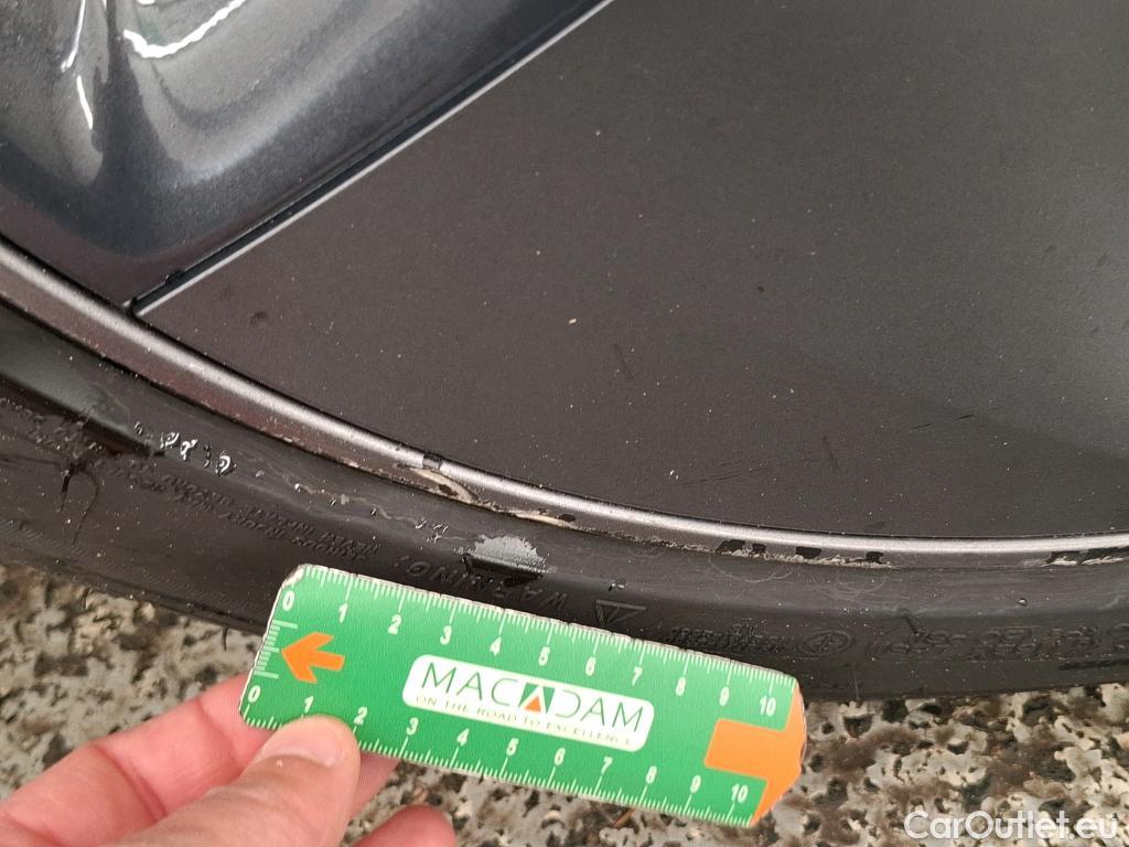  Tesla  Model 3 TESLA  / 2018 / 4P / Berline Long Range Dual Motor AWD #22