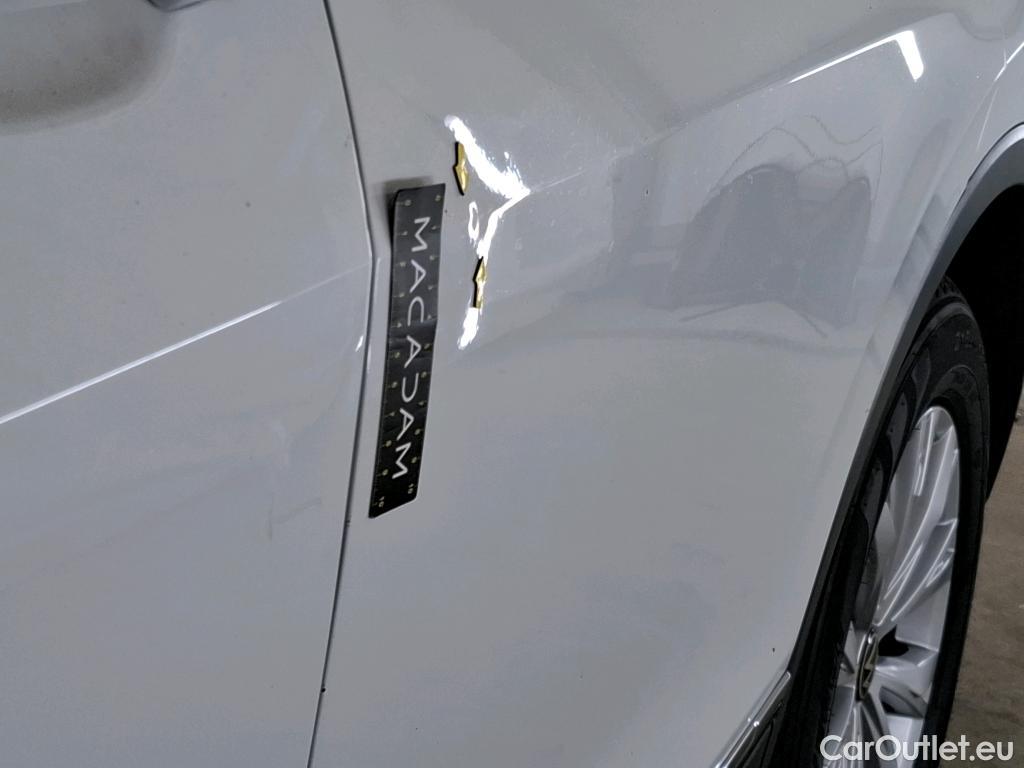  Volkswagen  Tiguan VOLKSWAGEN  / 2020 / 5P / SUV 2.0 TDI 150 DSG7 Life Business #16