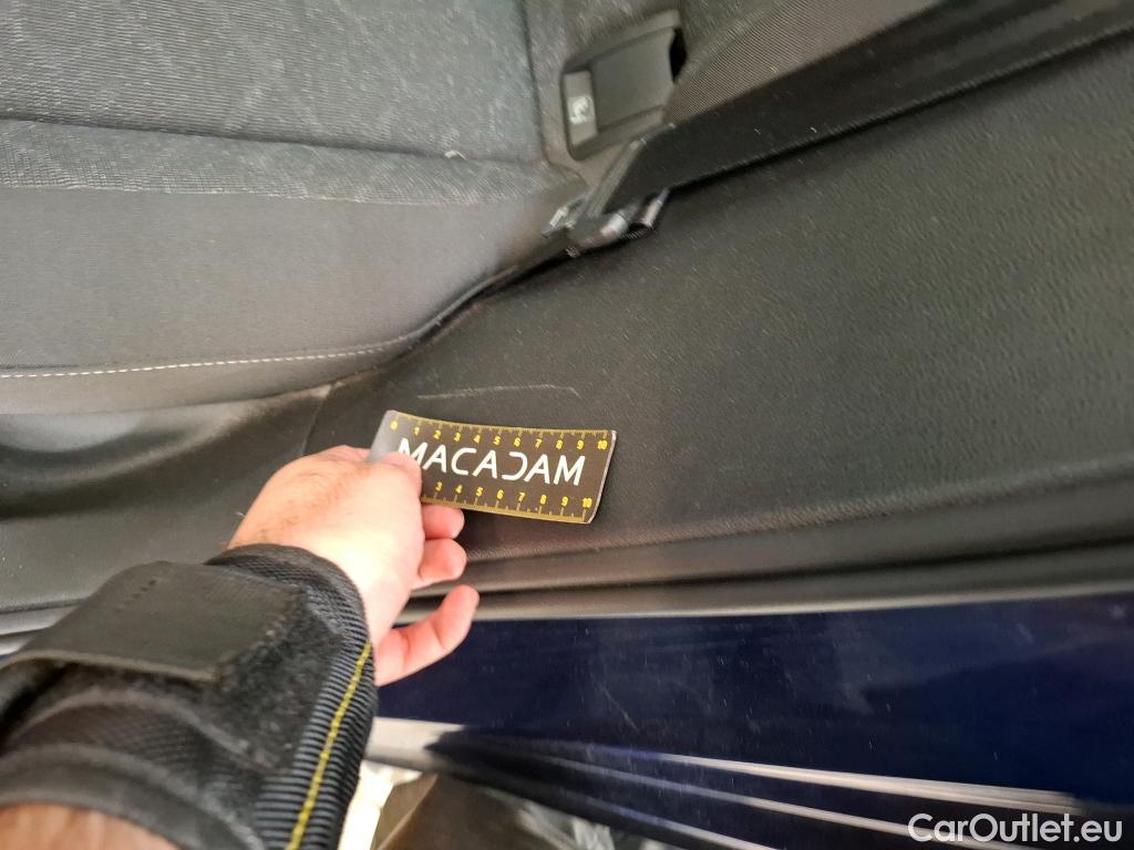  Volkswagen  Golf  VIII Berline Life Plus 2.0 TDI 115CV BVA7 E6d #16