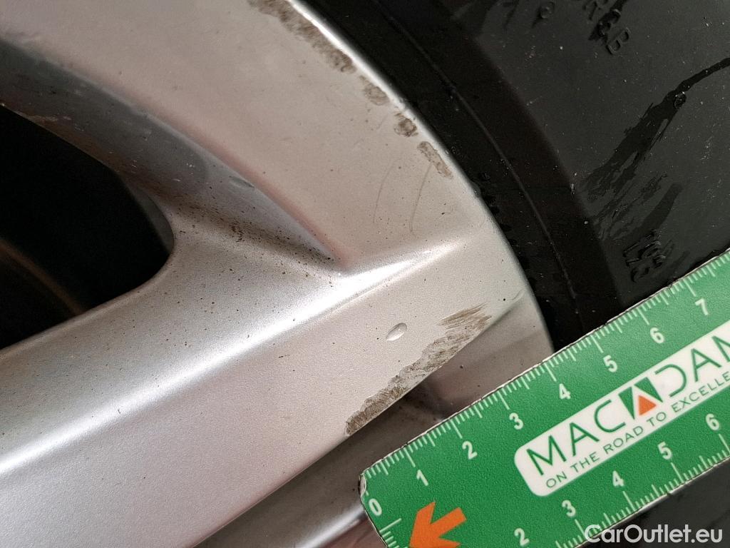  Volkswagen  Golf  VOLKSWAGEN / 2020 / 5P / Berline 2.0 TDI SCR 115 DSG7 Life Busi #15