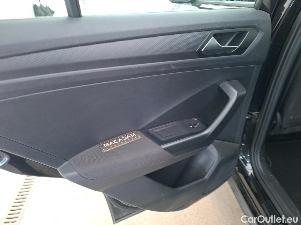  Volkswagen  T-ROC VOLKSWAGEN  / 2017 / 5P / SUV 2.0 TDI 115 LOUNGE BUS #13