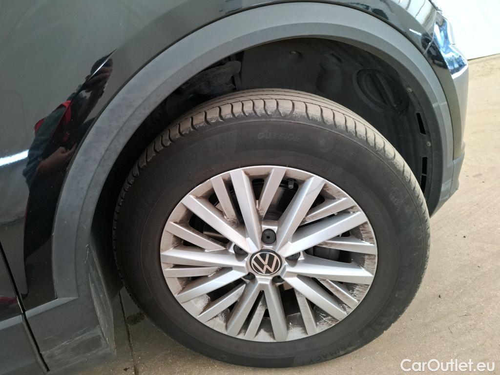  Volkswagen  T-ROC VOLKSWAGEN  / 2017 / 5P / SUV 2.0 TDI 115 LOUNGE BUS #5