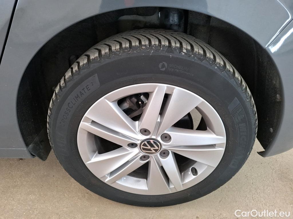  Volkswagen  Golf  VOLKSWAGEN / 2020 / 5P / Berline 2.0 TDI SCR 115 DSG7 Life Busi #16