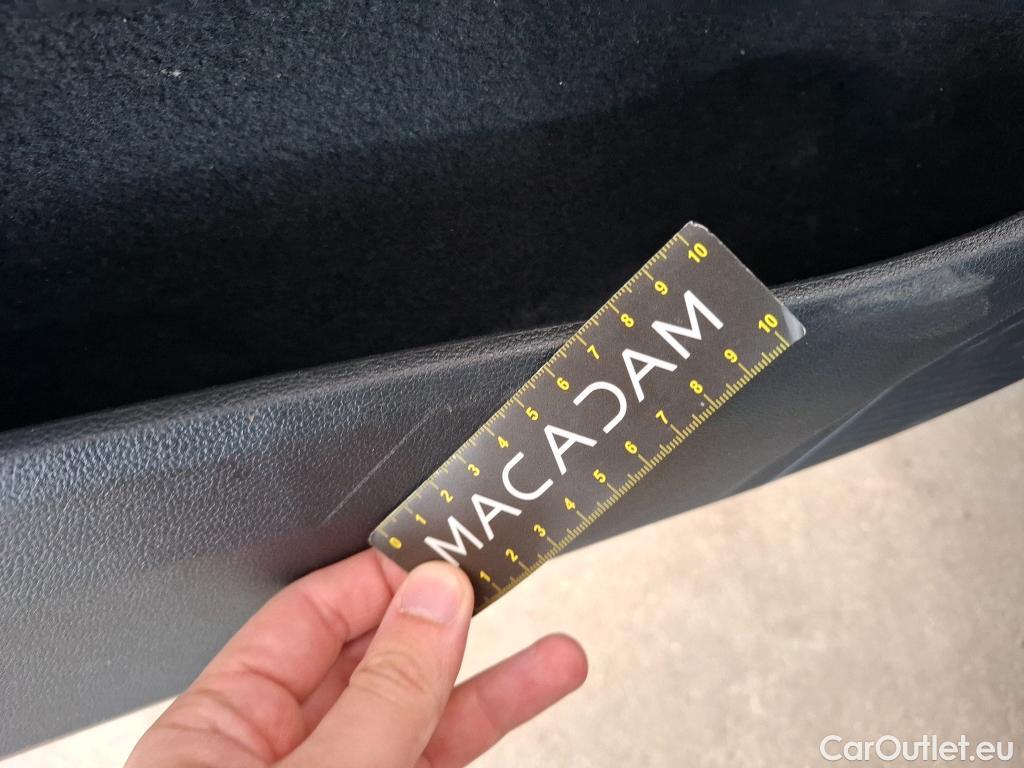  Volkswagen  Golf  VIII Berline Life Plus 2.0 TDI 115CV BVA7 E6d #4