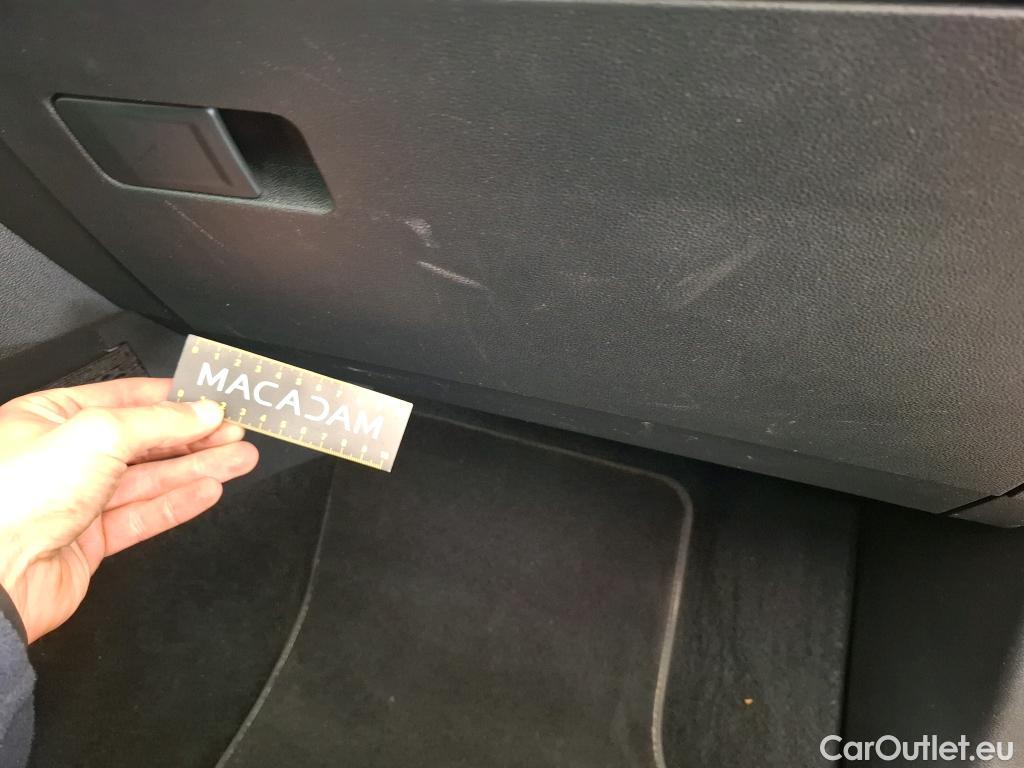  Volkswagen  Golf  VOLKSWAGEN / 2020 / 5P / Berline 2.0 TDI SCR 115 DSG7 Life Busi #8