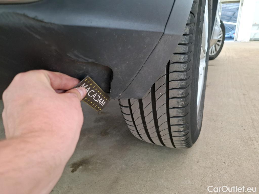  Volkswagen  T-ROC VOLKSWAGEN  / 2017 / 5P / SUV 2.0 TDI 115 LOUNGE BUS #2