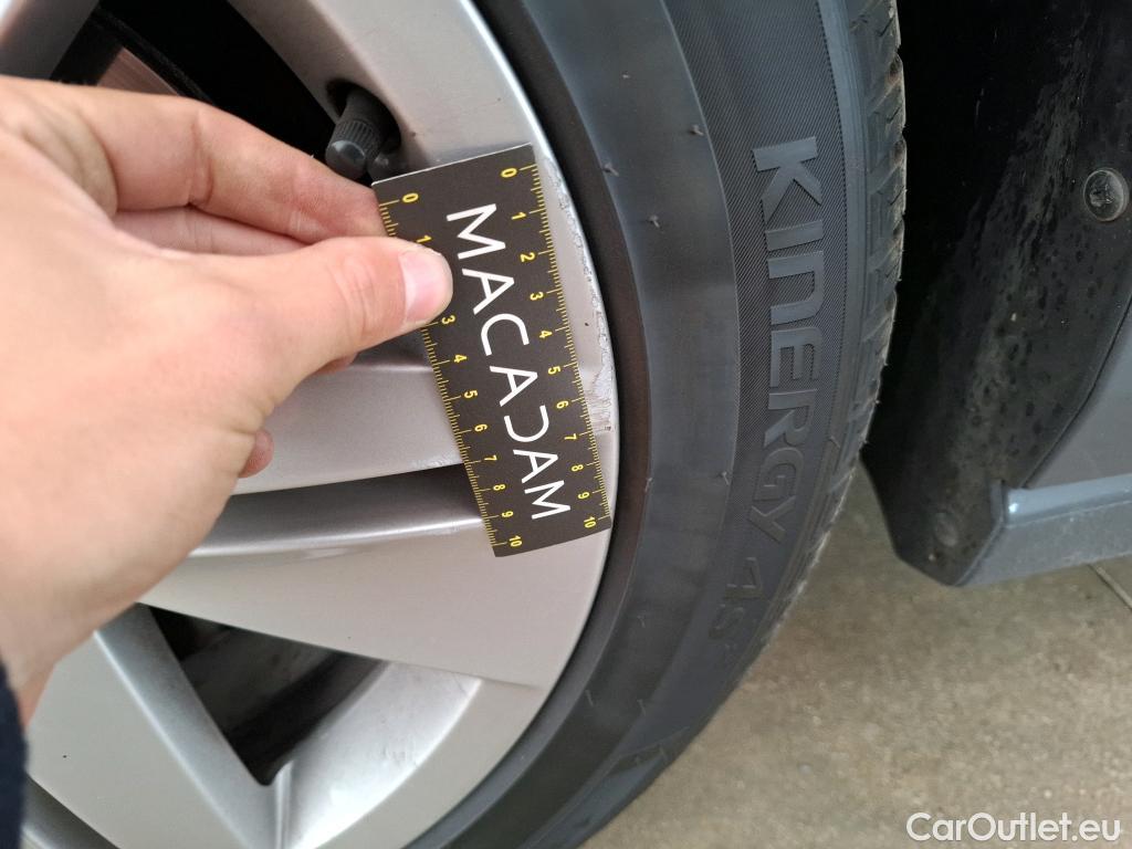  Volkswagen  Golf  VOLKSWAGEN / 2020 / 5P / Berline 2.0 TDI SCR 115 DSG7 Life Busi #3