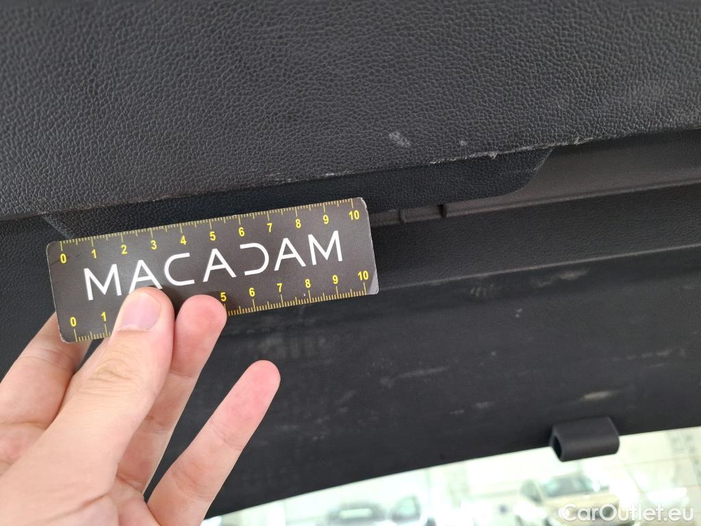  Volkswagen  Golf  VIII Berline Life Plus 2.0 TDI 115CV BVA7 E6d #6