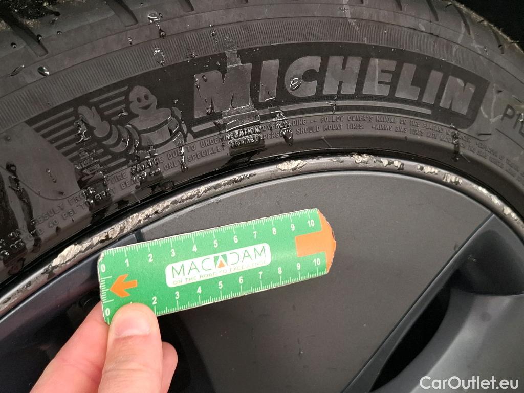  Tesla  Model 3 TESLA  / 2018 / 4P / Berline Long Range Dual Motor AWD #26