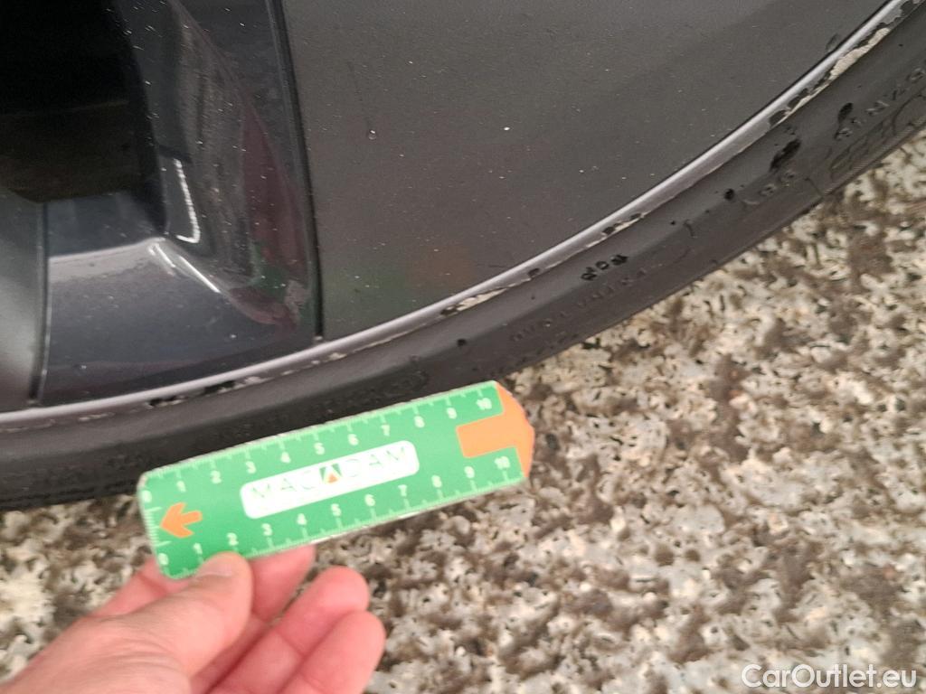  Tesla  Model 3 TESLA  / 2018 / 4P / Berline Long Range Dual Motor AWD #23