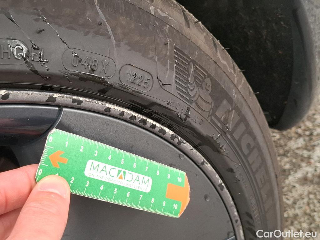  Tesla  Model 3 TESLA  / 2018 / 4P / Berline Long Range Dual Motor AWD #19