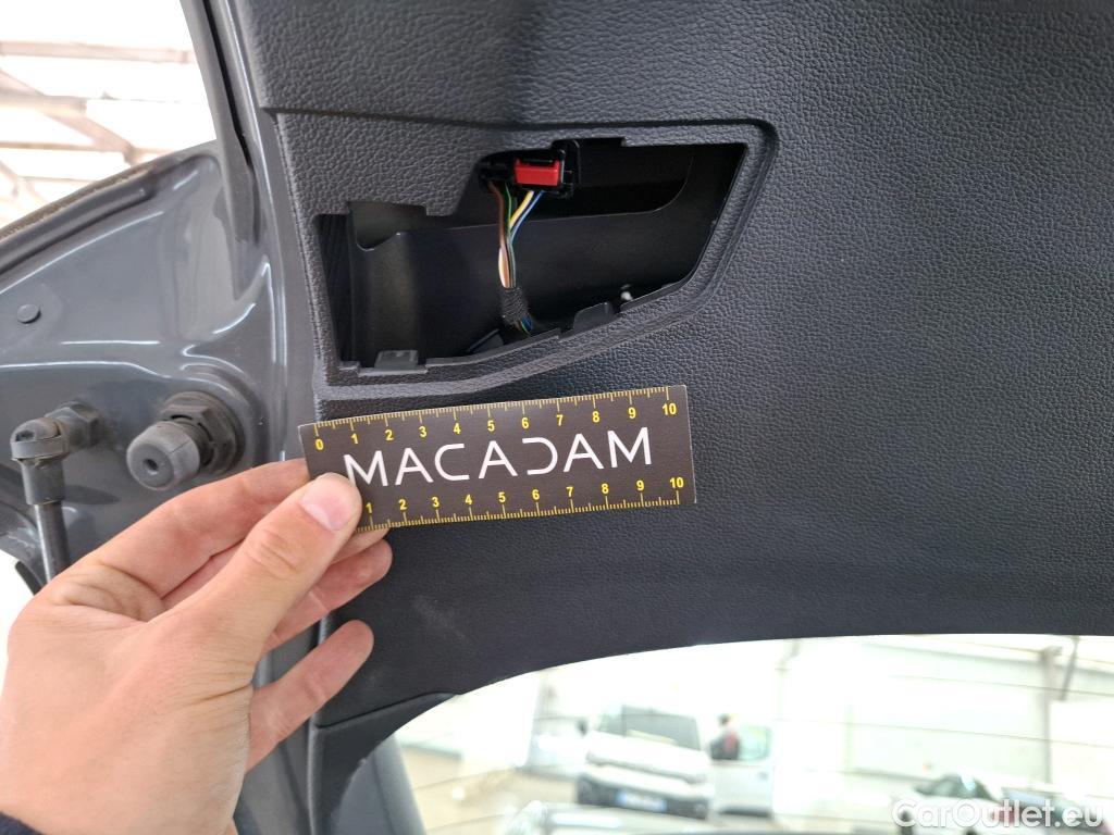  Volkswagen  Golf  VOLKSWAGEN / 2020 / 5P / Berline 2.0 TDI SCR 115 DSG7 Life Busi #13