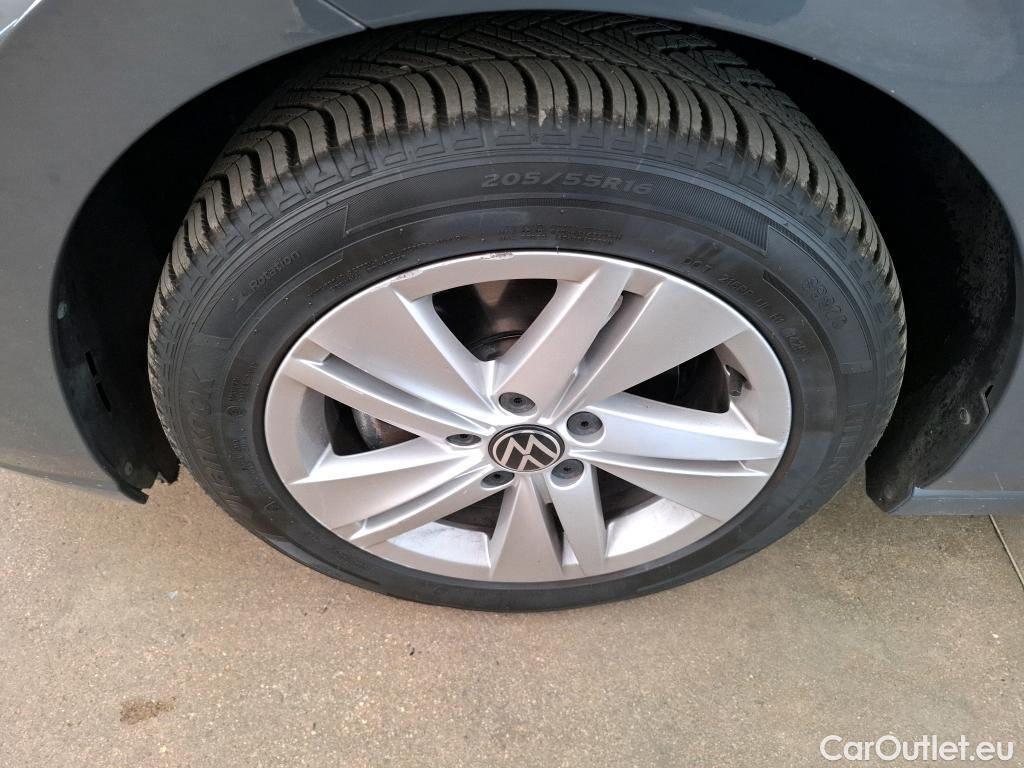  Volkswagen  Golf  VOLKSWAGEN / 2020 / 5P / Berline 2.0 TDI SCR 115 DSG7 Life Busi #1