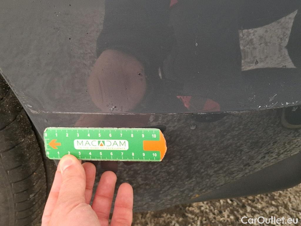  Volkswagen  Golf  VOLKSWAGEN / 2020 / 5P / Berline 2.0 TDI SCR 115 DSG7 Life Busi #7