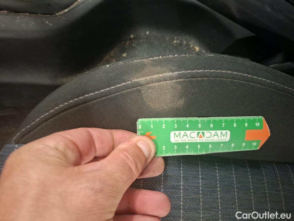  Peugeot  208  Premium 1.5 HDi 100CV BVM6 E6d #33