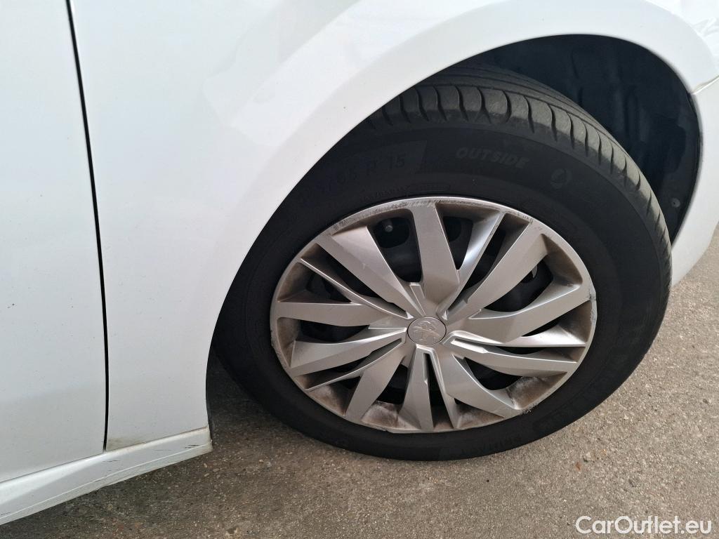  Peugeot  208  Premium 1.5 HDi 100CV BVM6 E6d #34